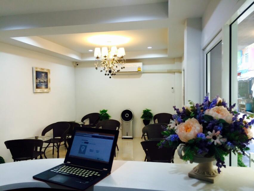 Bann Bunga Inn Bangkok Buitenkant foto